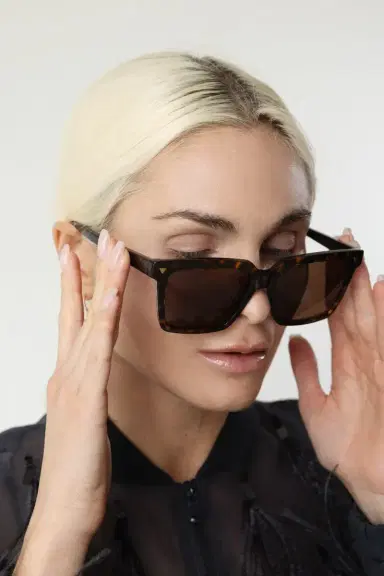 Bottega Veneta Classic Sunglasses - Tortoise | Thumbnail 4