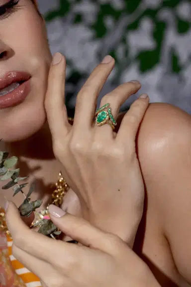 LOGAN HOLLOWELL Emerald Tusk Ring | Thumbnail 3 LOGAN HOLLOWELL Emerald Tusk Ring | Thumbnail 3
