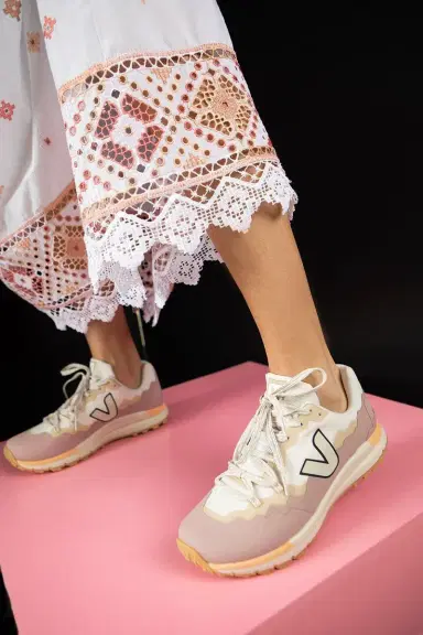 Veja Fitz Roy Sneaker | Thumbnail 2