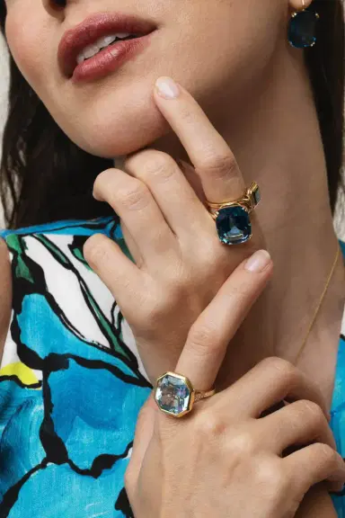 GOSHWARA Gossip Blue Topaz Cushion Ring | Thumbnail 2