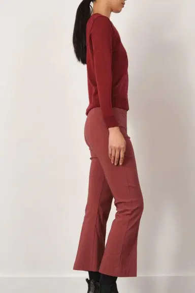 AVENUE MONTAIGNE Leo Crop Flare Pant - Sangria | Thumbnail 3