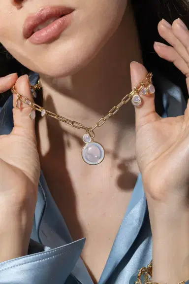GOSHWARA Mischief Moon Quartz Disc Necklace | Thumbnail 2 GOSHWARA Mischief Moon Quartz Disc Necklace | Thumbnail 2