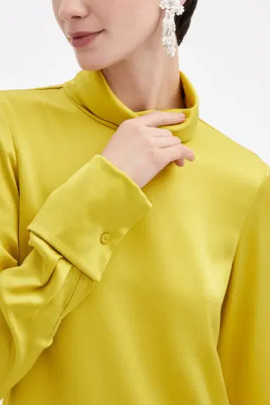Oscar de la Renta Mock Neck Blouse | Thumbnail 5