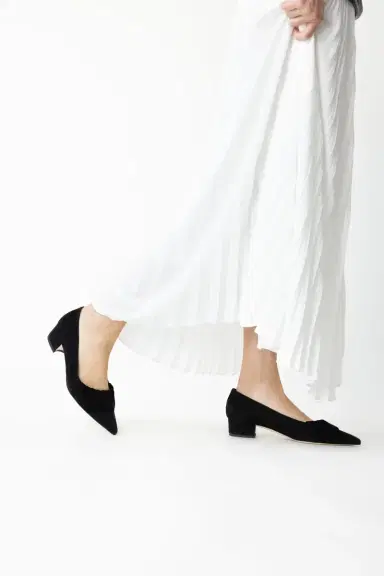 Manolo Blahnik Newton Loafer 30 - Black | Thumbnail 2