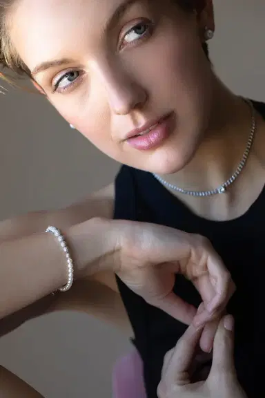 SHAY JEWELRY Pearl Diamond Bracelet | Thumbnail 2