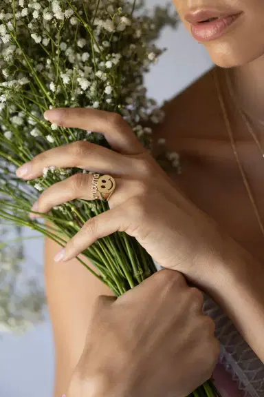 Sydney Evan Pure Happy Face Signet Ring | Thumbnail 2