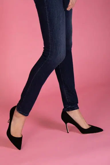 Manolo Blahnik Suede BB Pump | Thumbnail 3