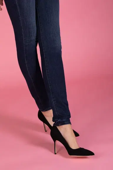 Manolo Blahnik Suede BB Pump | Thumbnail 4