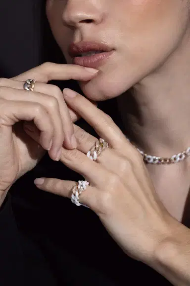 SHAY JEWELRY Triple Diamond Ceramic Link Ring | Thumbnail 2
