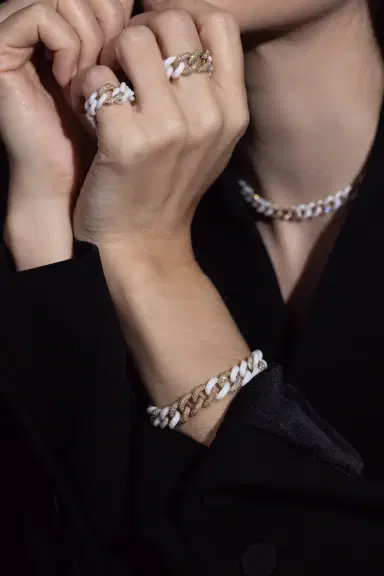 SHAY JEWELRY Triple Diamond Ceramic Link Ring | Thumbnail 5