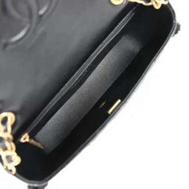 Chanel Chanel Medium Shearling Flap Bag Black Lambskin/Shearling Brushed Gold Hardware | Thumbnail 8 Chanel Chanel Medium Shearling Flap Bag Black Lambskin/Shearling Brushed Gold Hardware | Thumbnail 8