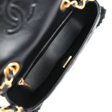 Chanel Chanel Mini Shearling Flap Bag Black Lambskin/Shearling Brushed Gold Hardware | Thumbnail 8 Chanel Chanel Mini Shearling Flap Bag Black Lambskin/Shearling Brushed Gold Hardware | Thumbnail 8