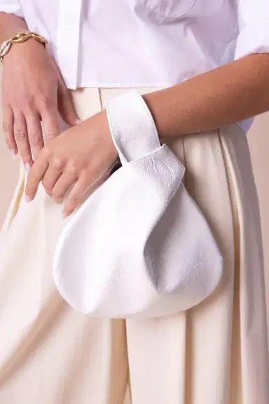 MARY SMALLWOOD Nexus Clutch - Marshmallow | Thumbnail 4