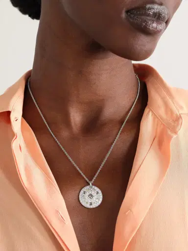 De Beers London Talisman Medal 18-karat White Gold Diamond Necklace | Thumbnail 2