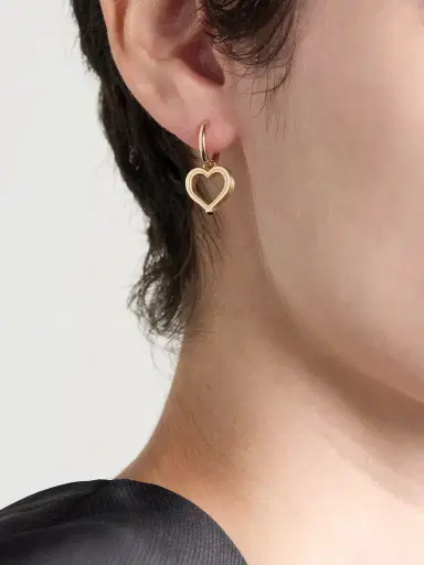 Marie Lichtenberg Heart Baby 18-karat Gold Sapphire Single Hoop Earring | Thumbnail 2 Marie Lichtenberg Heart Baby 18-karat Gold Sapphire Single Hoop Earring | Thumbnail 2
