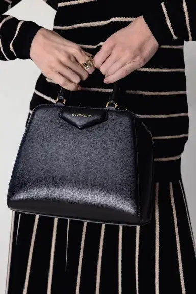 Givenchy Antigona Cube Mini Bag | Thumbnail 3