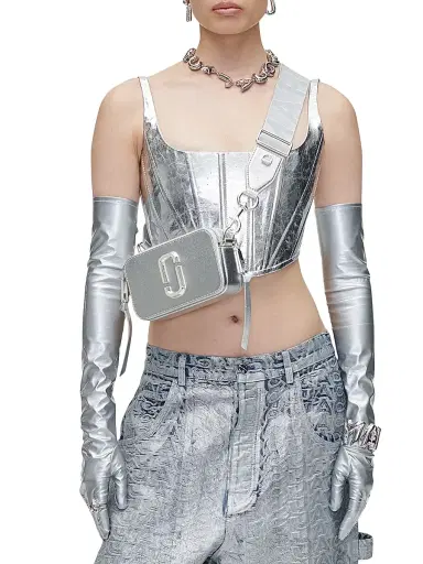 Marc Jacobs Women's The Snapshot Metallic Leather Crossbody Bag - Silver | Thumbnail 2 Marc Jacobs Women's The Snapshot Metallic Leather Crossbody Bag - Silver | Thumbnail 2
