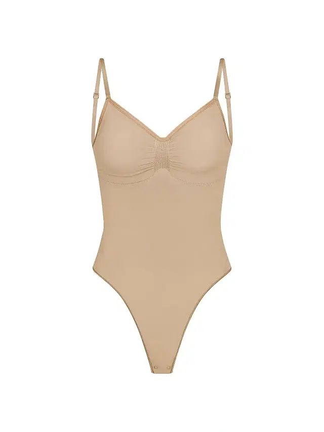 SKIMS Women's Smoothing Low-Back Bodysuit - Clay