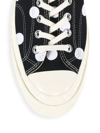 Comme des Garçons PLAY CdG Play x Converse Men's Polka Dot Low-Top Sneakers | Thumbnail 4 Comme des Garçons PLAY CdG Play x Converse Men's Polka Dot Low-Top Sneakers | Thumbnail 4
