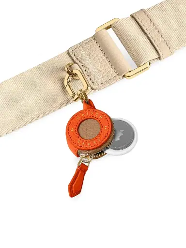 MAISON de SABRÉ Women's Leather AirTag Charm - Manhattan Sandstone | Thumbnail 2 MAISON de SABRÉ Women's Leather AirTag Charm - Manhattan Sandstone | Thumbnail 2