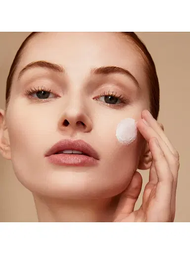 CLÉ DE PEAU BEAUTÉ Women's Skin-Refining Clay Scrub | Thumbnail 3