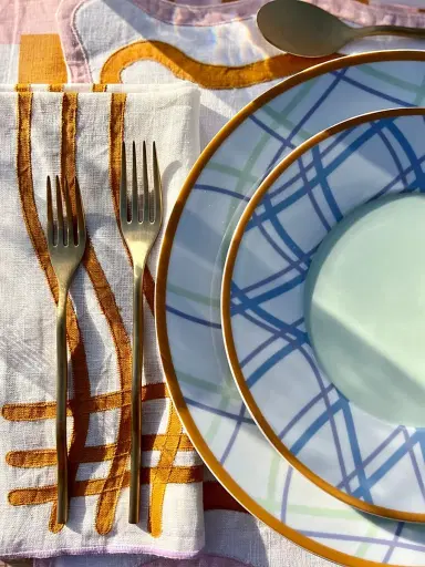 Misette Gird 4-Piece Dinner Plate Set | Thumbnail 3
