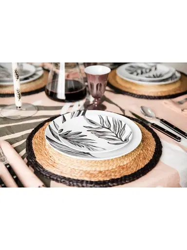 Misette Leaf Salad Plates 4-Piece Set - Monochrome | Thumbnail 5