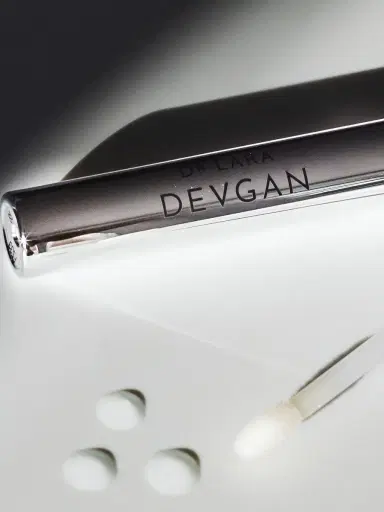 Dr. Lara Devgan Women's Platinum Lip Plump SPF 30 | Thumbnail 2