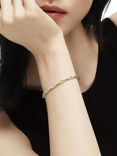 David Yurman Women's Stax Chain Link Bracelet in 18K Yellow Gold - Gold | Thumbnail 7 David Yurman Women's Stax Chain Link Bracelet in 18K Yellow Gold - Gold | Thumbnail 7