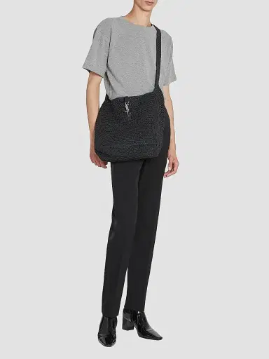 Saint Laurent Women's Le 5 à 7 Medium Tote in Raffia Crochet | Thumbnail 2 Saint Laurent Women's Le 5 à 7 Medium Tote in Raffia Crochet | Thumbnail 2