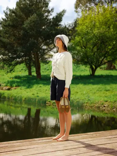 Barbour Women's Kilburn Reversible Bucket Hat - White | Thumbnail 2