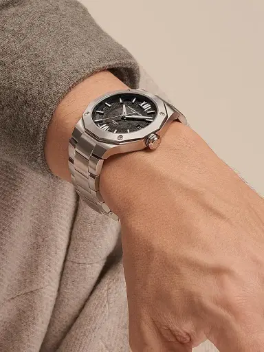 Baume & Mercier Men's Riviera Stainless Steel Bracelet Watch - Steel | Thumbnail 3 Baume & Mercier Men's Riviera Stainless Steel Bracelet Watch - Steel | Thumbnail 3