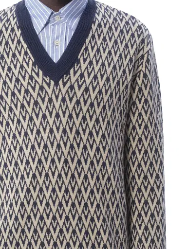 Valentino Garavani Men's Wool Sweater with Toute La V Jacquard Pattern | Thumbnail 6 Valentino Garavani Men's Wool Sweater with Toute La V Jacquard Pattern | Thumbnail 6