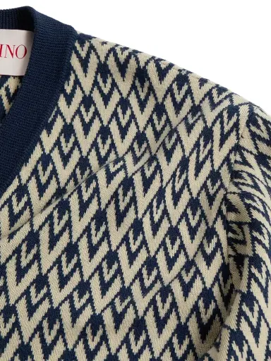 Valentino Garavani Men's Wool Sweater with Toute La V Jacquard Pattern | Thumbnail 7 Valentino Garavani Men's Wool Sweater with Toute La V Jacquard Pattern | Thumbnail 7