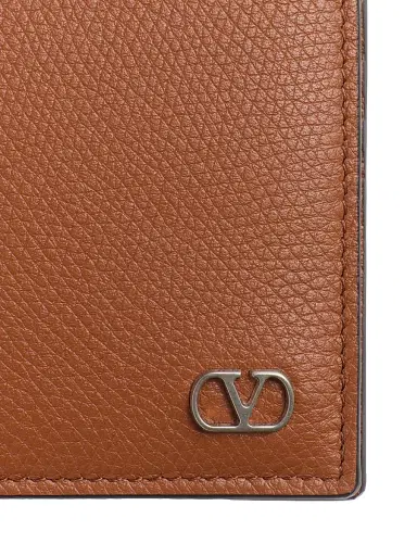 Valentino Garavani Men's VLogo Signature Grainy Calfskin Wallet - Saddle Brown | Thumbnail 5 Valentino Garavani Men's VLogo Signature Grainy Calfskin Wallet - Saddle Brown | Thumbnail 5