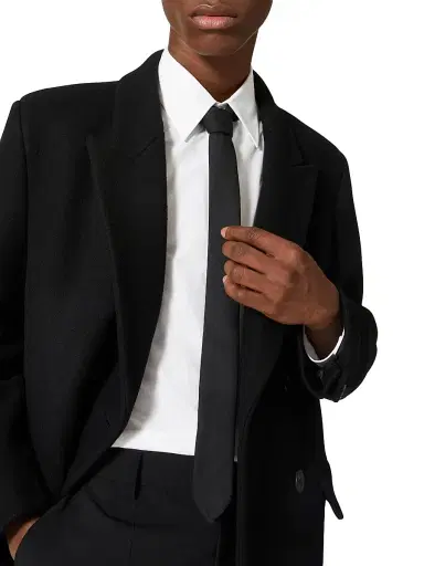 Valentino Garavani Men's Tie in Wool and Silk - Black | Thumbnail 6 Valentino Garavani Men's Tie in Wool and Silk - Black | Thumbnail 6