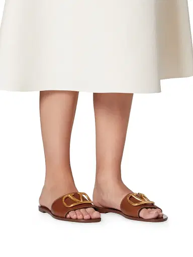 Valentino Garavani Women's Vlogo Signature Slide Sandal In Grainy Cowhide With Accessory - Tan - Size 11.5 | Thumbnail 6 Valentino Garavani Women's Vlogo Signature Slide Sandal In Grainy Cowhide With Accessory - Tan - Size 11.5 | Thumbnail 6