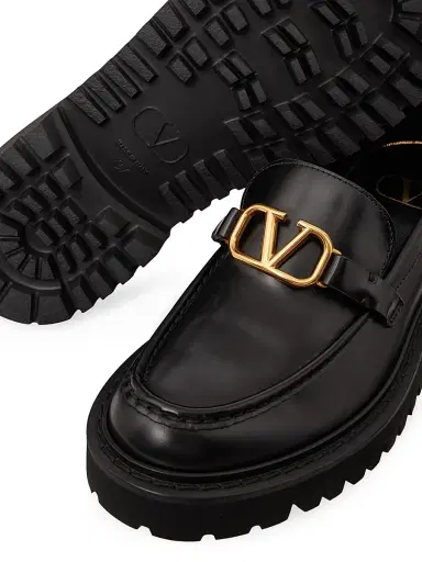 Valentino Garavani Women's Vlogo Signature Calfskin Loafers | Thumbnail 6 Valentino Garavani Women's Vlogo Signature Calfskin Loafers | Thumbnail 6