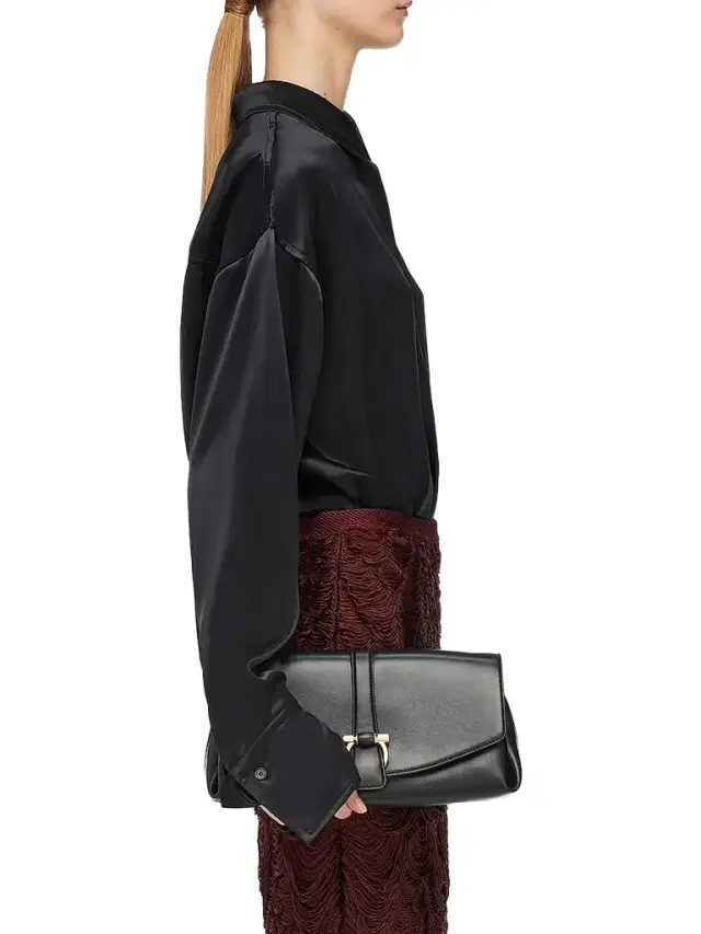 FERRAGAMO Women's  New Line Leather Shoulder Bag - Nero
