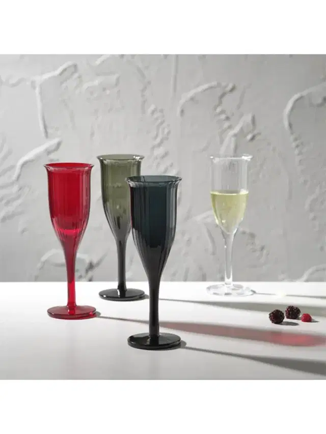 Omnia Bey 4-Piece Champagne Glass Set - Navy Blue