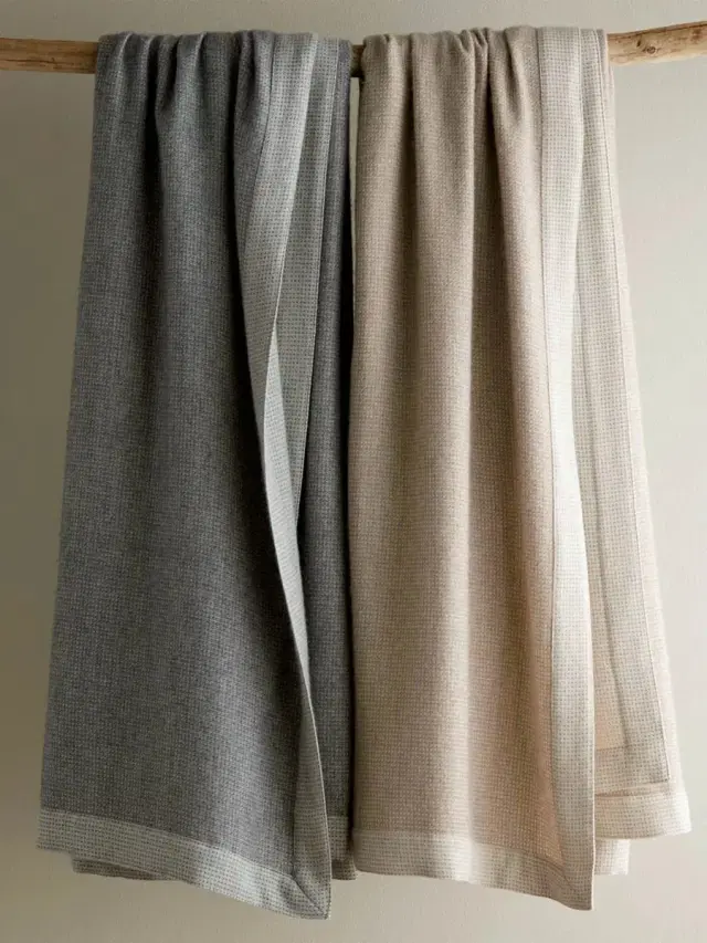 Angelo Reversible Blanket - Linen Queen