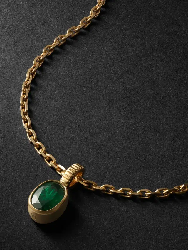Magnetic Gold Emerald Pendant Necklace - Men