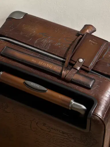 Berluti Formula 1005 Scritto Venezia Leather Suitcase - Men | Thumbnail 4 Berluti Formula 1005 Scritto Venezia Leather Suitcase - Men | Thumbnail 4