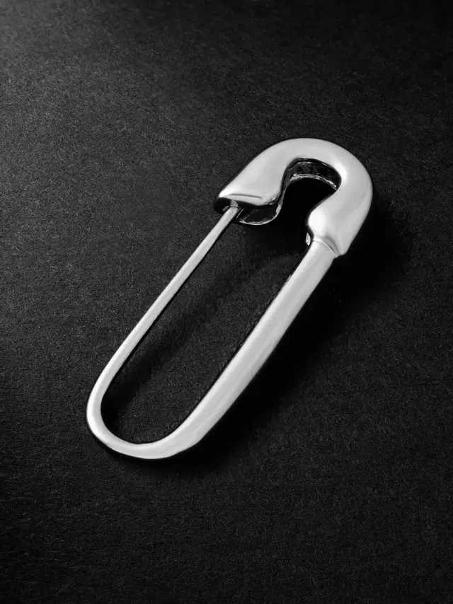 Safety Pin 18-Karat White Gold Single Earring - Men