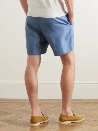 Loro Piana Straight-Leg Pleated Linen Bermuda Shortsen | Thumbnail 3 Loro Piana Straight-Leg Pleated Linen Bermuda Shortsen | Thumbnail 3