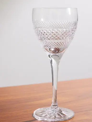 Soho Home Huxley Set of Four Wine Glasses - Men | Thumbnail 3