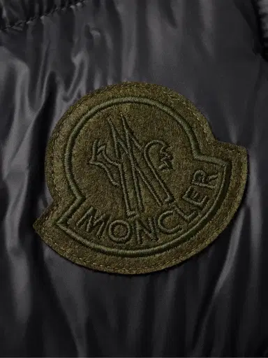 Moncler Cyclone Convertible Logo-Appliquéd Quilted Shell Hooded Down Jacket - Men | Thumbnail 5 Moncler Cyclone Convertible Logo-Appliquéd Quilted Shell Hooded Down Jacket - Men | Thumbnail 5