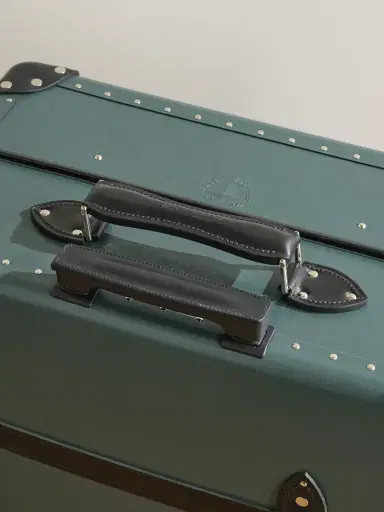 Globe-Trotter No Time To Die Leather-Trimmed Vulcanised Fibreboard Check-In Suitcase - Men | Thumbnail 4 Globe-Trotter No Time To Die Leather-Trimmed Vulcanised Fibreboard Check-In Suitcase - Men | Thumbnail 4