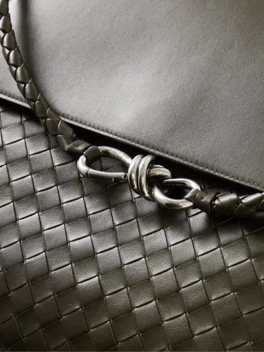 Bottega Veneta Aven Intrecciato Leather Tote Bag - Men | Thumbnail 4 Bottega Veneta Aven Intrecciato Leather Tote Bag - Men | Thumbnail 4