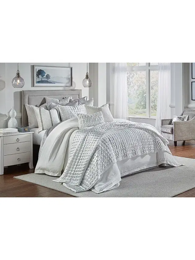 Callisto Home Prato Quilted 3-Piece Quilt & Shams Set -  King
